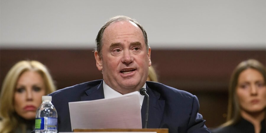 इरानसँग जारी लडाइँका बीच अमेरिकी नौसेनाका मन्त्री हटाइए