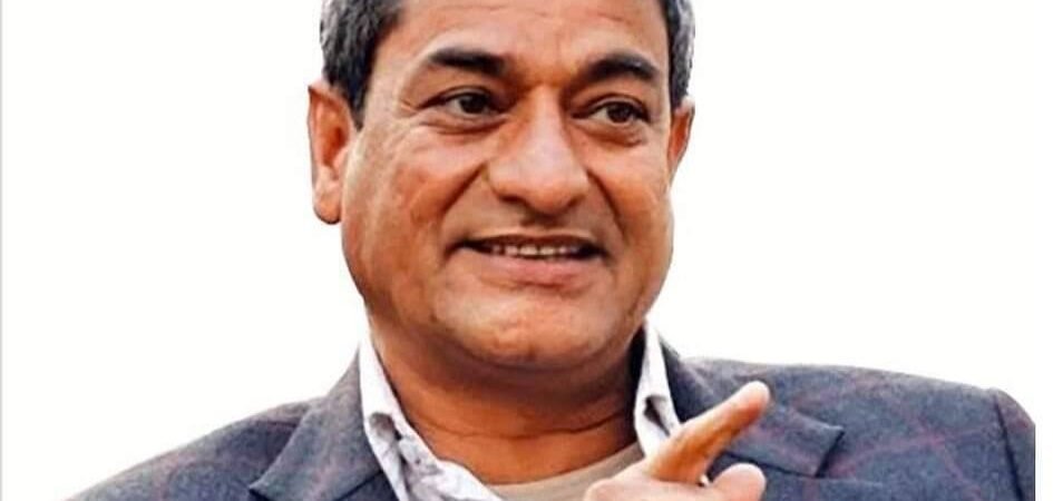 पत्नीको जिम्मामा रिहा भए पूर्व गृहमन्त्री रमेश लेखक, १३ दिनपछि हिरासत मुक्त