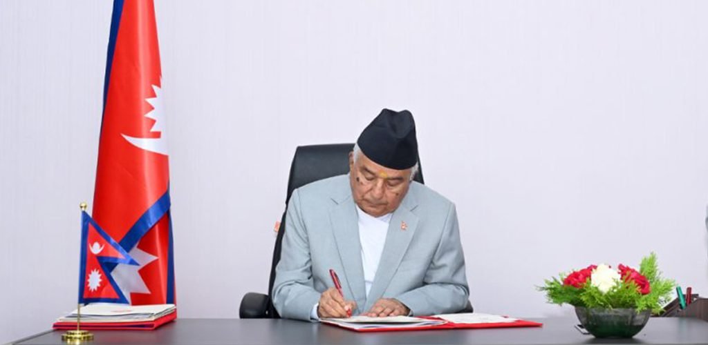 राष्ट्रपतिले जारी गरे ७ अध्यादेश, एउटा अध्यादेश पुनर्विचारका लागि फिर्ता
