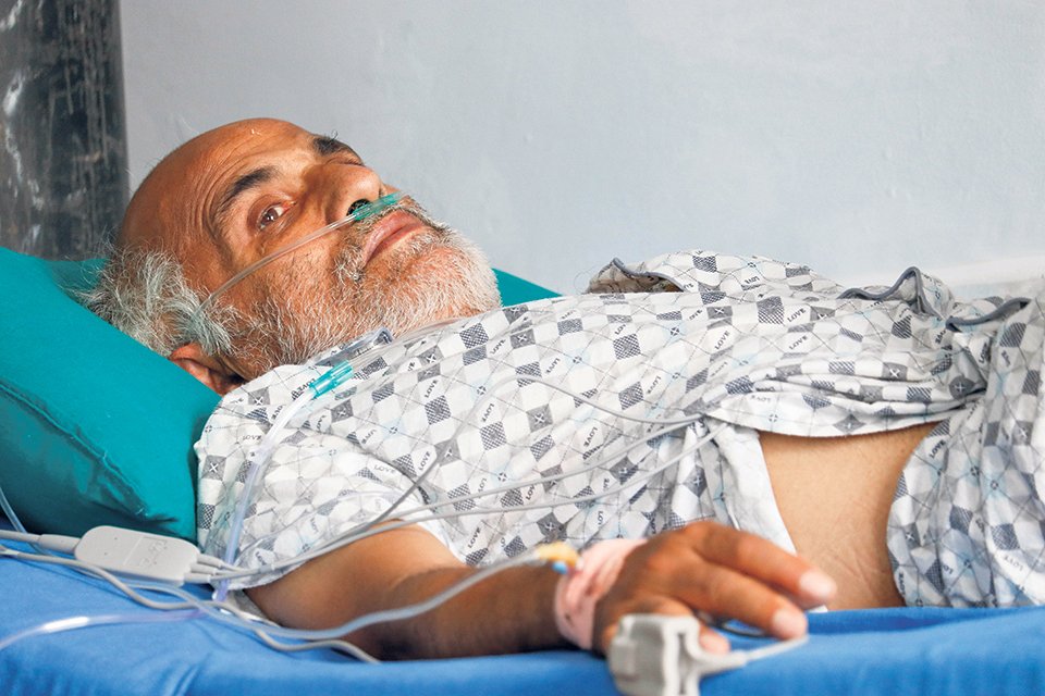 मेडिकल सिट संख्या बढाउने निर्णय फिर्ता गर्न डा. गोविन्द केसीको माग